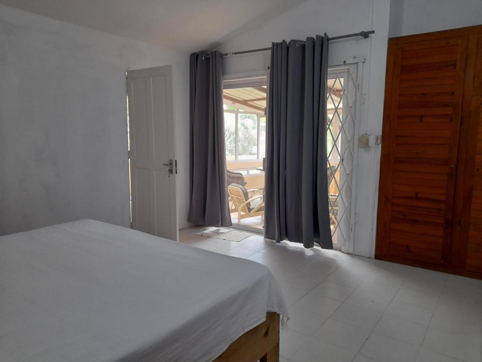 Keravel Bungalows ปวงต์เดส์นี ภายนอก รูปภาพ